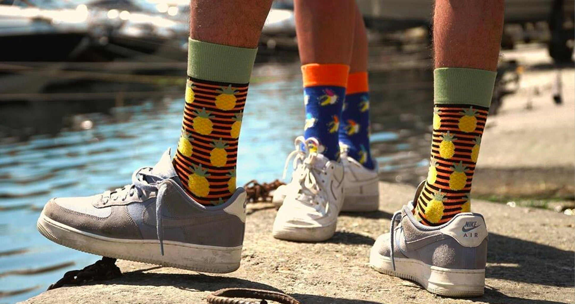 Sıra Dışı Renkli Çorap Kombini Nasıl Yapılır?